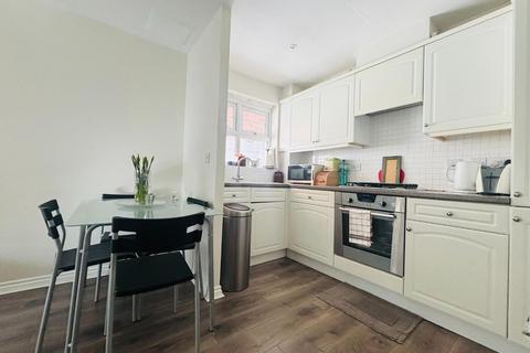 2 bedroom flat for sale, Bressay Drive, Mill Hill, NW7