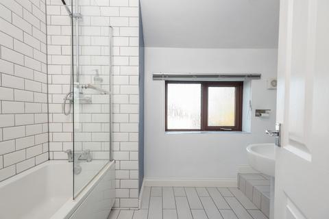 3 bedroom semi-detached house to rent, Thornbridge Drive, Sheffield S12
