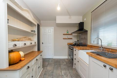 3 bedroom semi-detached house to rent, Thornbridge Drive, Sheffield S12