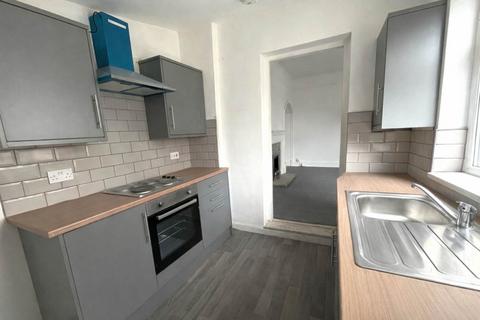 3 bedroom flat to rent, St Paul`s Road, Jarrow NE32