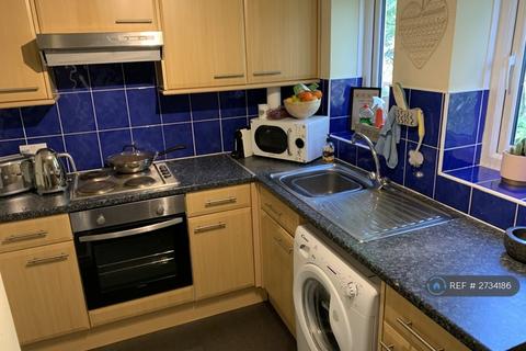 2 bedroom flat to rent, Broomfield Lodge, Leeds, LS6