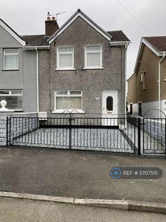 3 bedroom semi-detached house to rent, Penybryn Avenue, Cefn Fforest, Blackwood, NP12