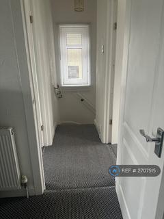3 bedroom semi-detached house to rent, Penybryn Avenue, Cefn Fforest, Blackwood, NP12