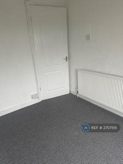 3 bedroom semi-detached house to rent, Penybryn Avenue, Cefn Fforest, Blackwood, NP12