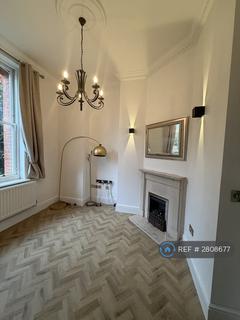 1 bedroom detached house to rent, Osborne House, Woodford Green, IG8
