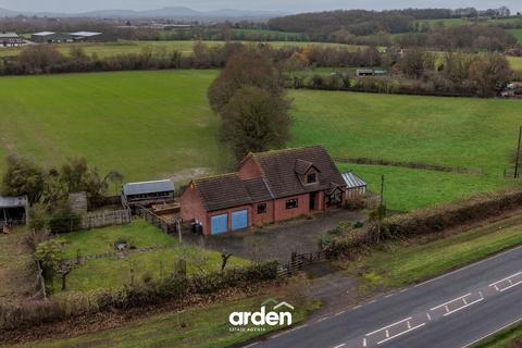 3 bedroom detached house for sale, Malvern Road, Powick, WR2