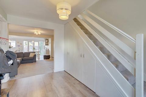 4 bedroom semi-detached house for sale, Alderleys, Benfleet, SS7
