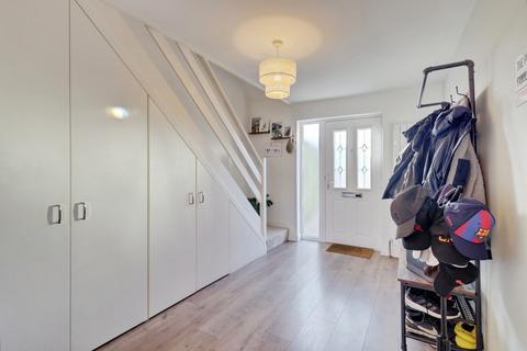 4 bedroom semi-detached house for sale, Alderleys, Benfleet, SS7