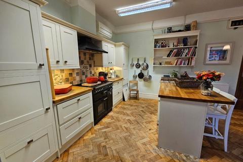 5 bedroom detached house for sale, Morton Terrace, Gainsborough