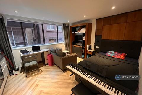 Studio to rent, John Dalton St, Manchester, M2