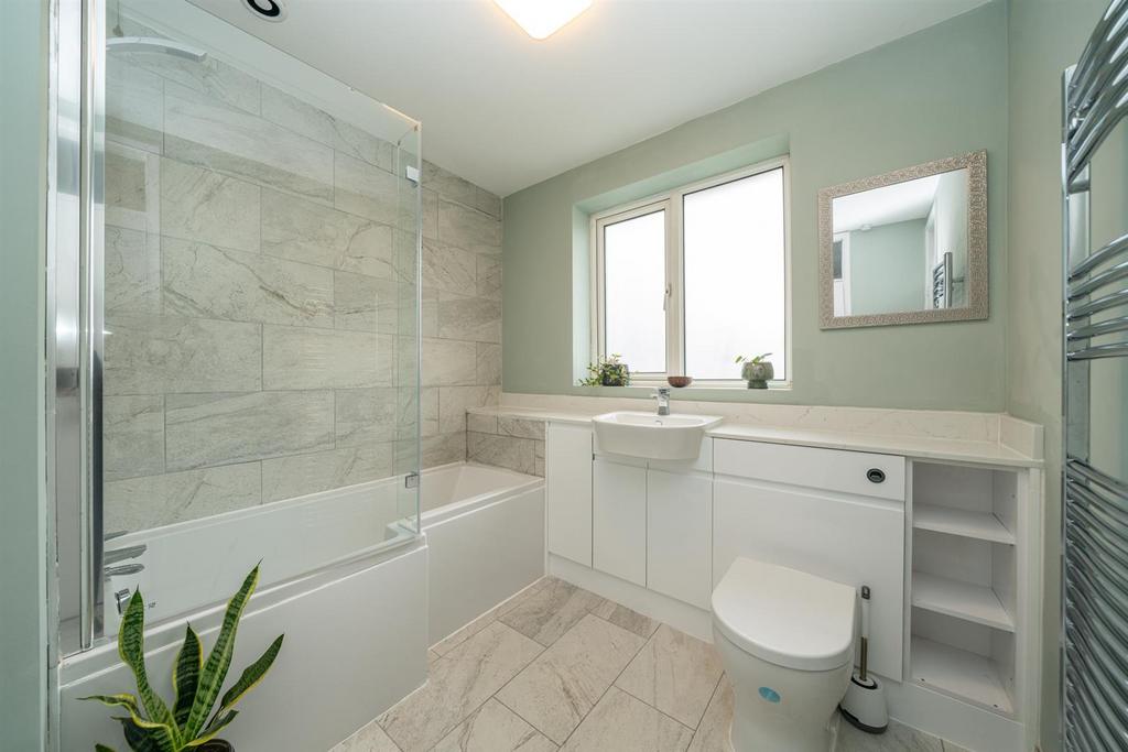 Main Bathroom