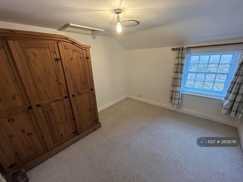 Lounge / Bedroom 1
