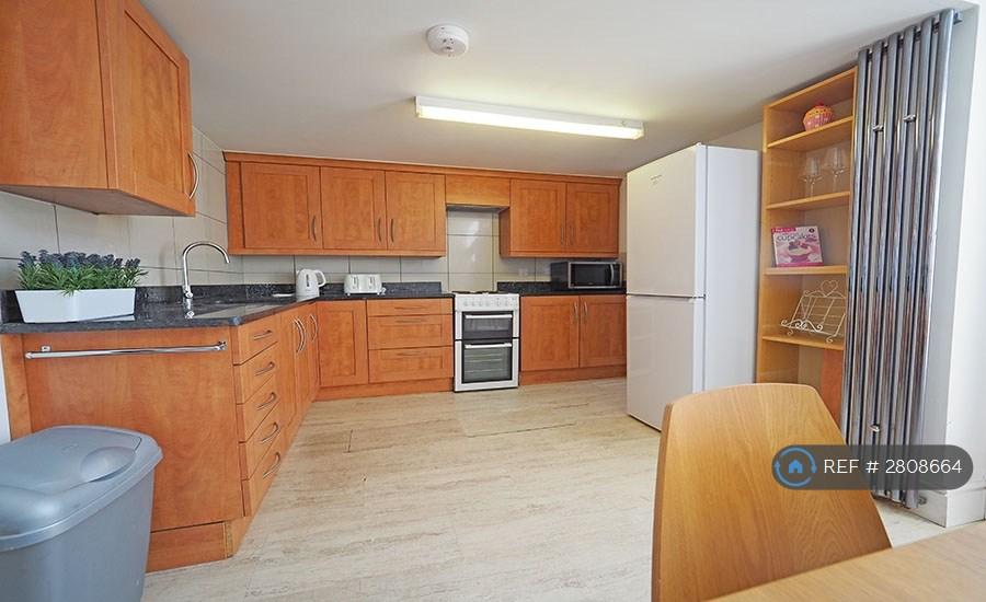 Kitchen Plus Additional Freezer