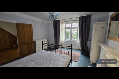 1 bedroom in a house share to rent, Spencer Road, Harrow, HA3