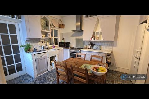 1 bedroom in a house share to rent, Spencer Road, Harrow, HA3