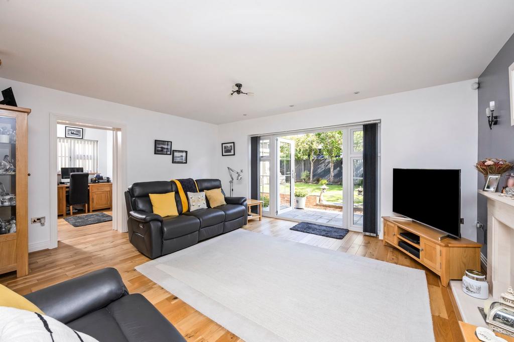 Living/Dining Room
