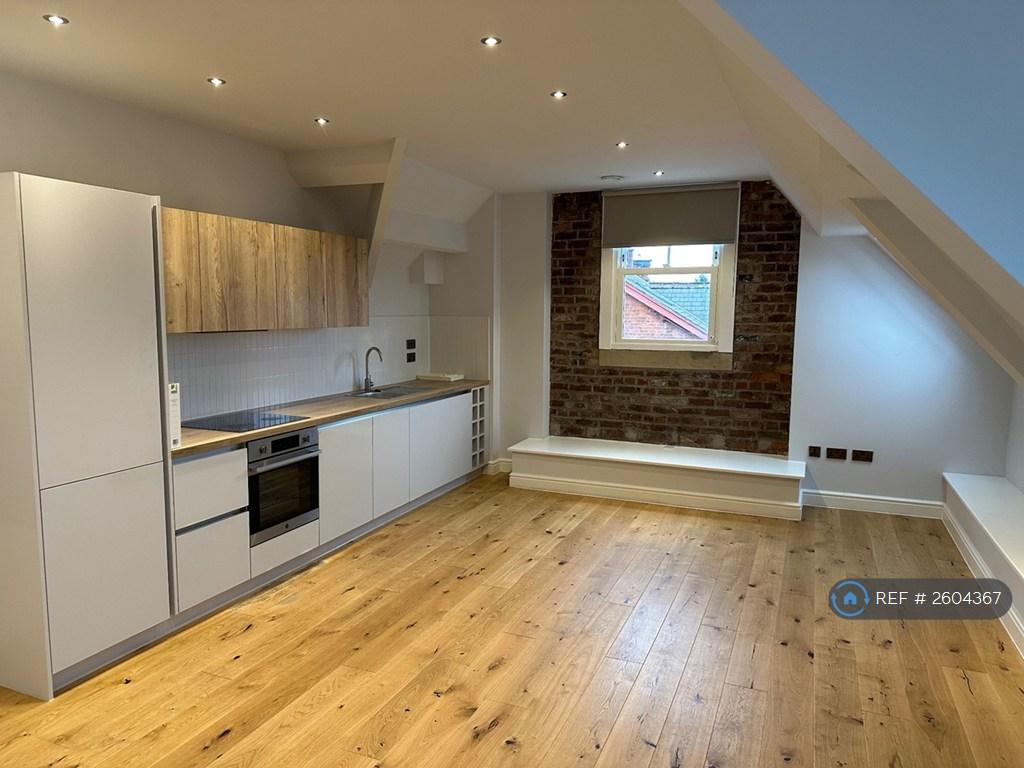 Kitchen/ Living