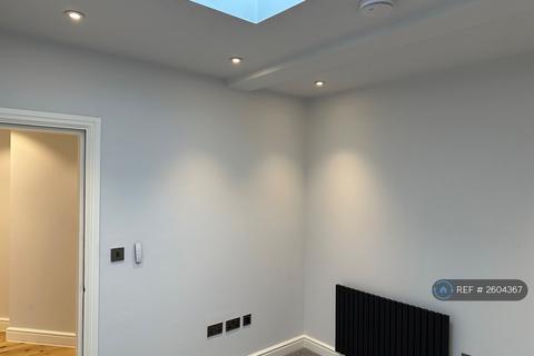 1 bedroom flat to rent, Chapel House, Stockport, SK4