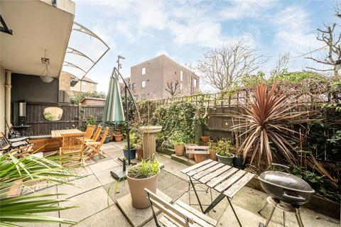 undefined, Buxton Street, London, E1