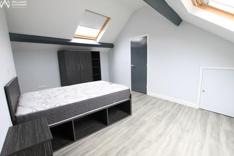 4 bedroom terraced house for sale, High Street, Bangor, Gwynedd, LL57