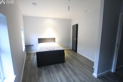 4 bedroom terraced house for sale, High Street, Bangor, Gwynedd, LL57