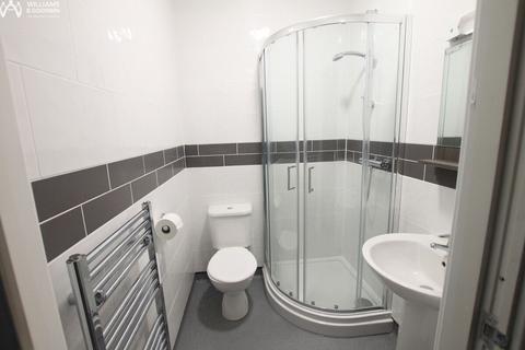 4 bedroom terraced house for sale, High Street, Bangor, Gwynedd, LL57
