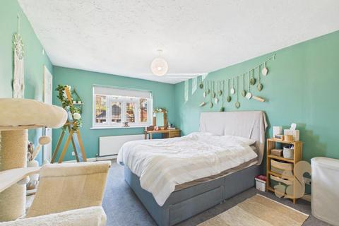 4 bedroom detached house for sale, Goldcrest Close, Colchester