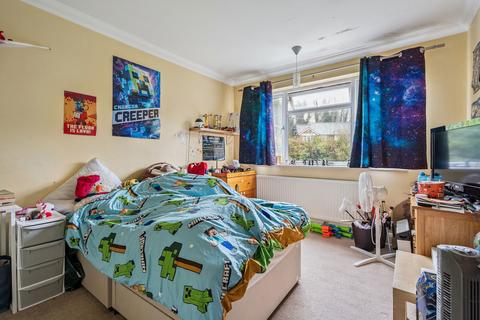 undefined, Abbots Rise, Kings Langley, WD4