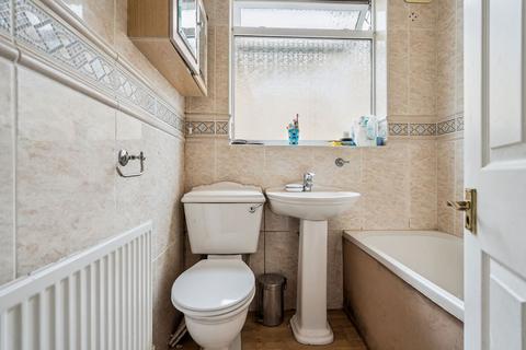 undefined, Abbots Rise, Kings Langley, WD4