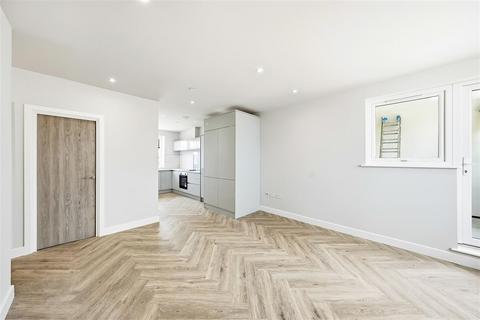 undefined, 24 Pemberton Court, Portlet Street, London