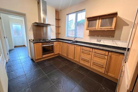 2 bedroom terraced house for sale, St. James Park Road, St. James, Northampton NN5