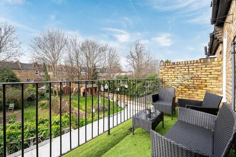 undefined, Wellmeadow Road, Hither Green, London, SE13