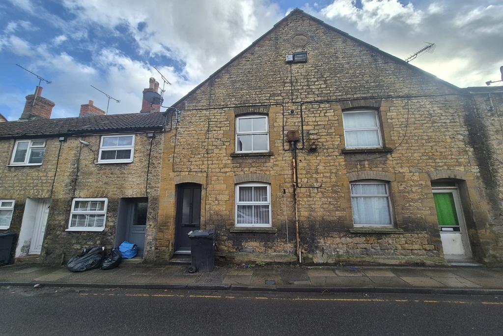 2 Bedroom Terraced for rent