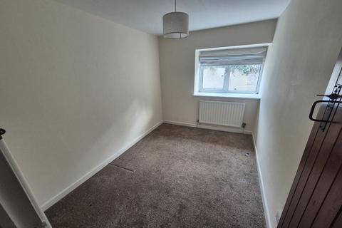 undefined, Crewkerne, TA18