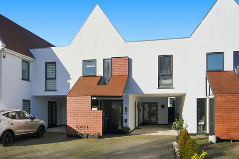 4 bedroom link detached house for sale, Braggowens Ley, Harlow CM17