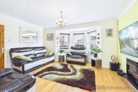 3 bedroom detached house for sale, Aynsley Gardens, Harlow CM17