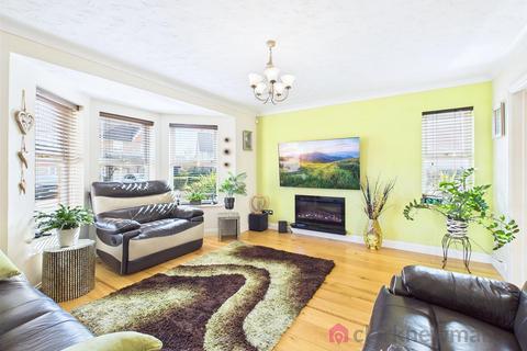 3 bedroom detached house for sale, Aynsley Gardens, Harlow CM17