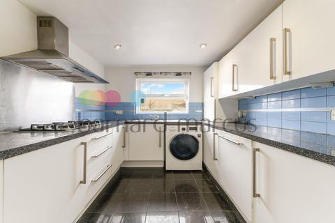 undefined, Carshalton Road, MITCHAM