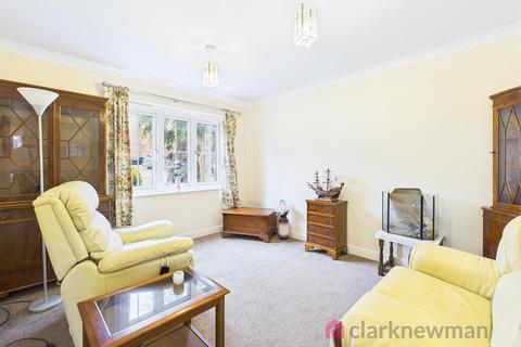 2 bedroom apartment for sale, Bromley Close, Harlow CM20