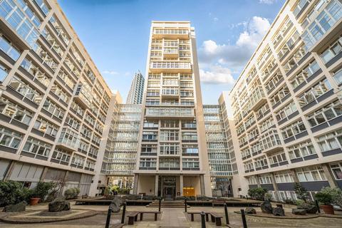 Metro Central Heights, Elephant and Castle, London, SE1