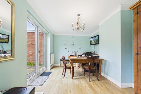4 bedroom semi-detached house for sale, Severn Way, Tilehurst, Reading, RG30