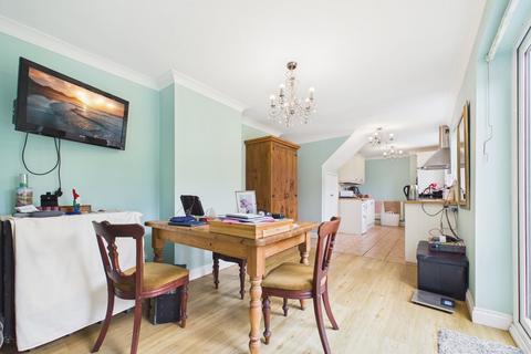 4 bedroom semi-detached house for sale, Severn Way, Tilehurst, Reading, RG30