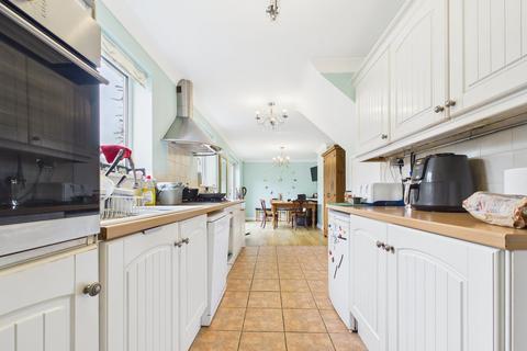 4 bedroom semi-detached house for sale, Severn Way, Tilehurst, Reading, RG30