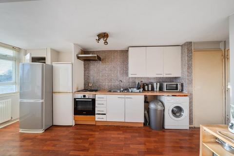 2 bedroom flat to rent, Colemans Hill,  Headington,  OX3
