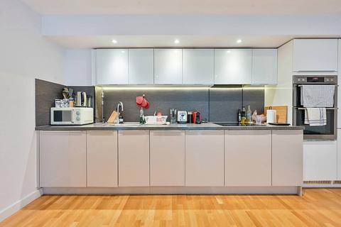 4 bedroom maisonette for sale, Baltic Avenue, Brentford, TW8