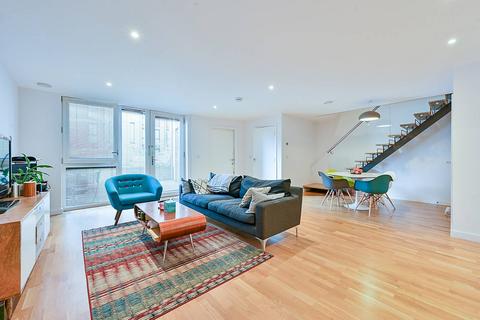 4 bedroom maisonette for sale, Baltic Avenue, Brentford, TW8