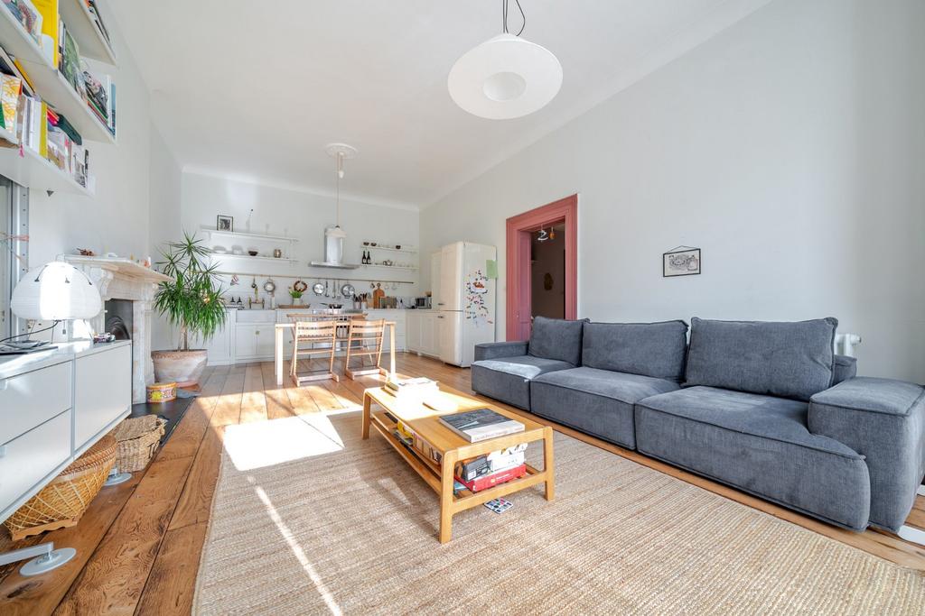 Reception/Kitchen