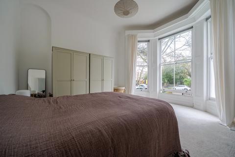 3 bedroom flat for sale, St. Johns Park, Blackheath, London, SE3