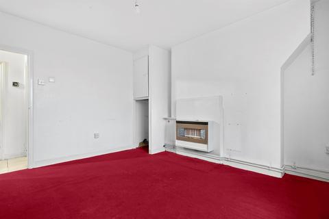 2 bedroom flat for sale, White City Estate, London