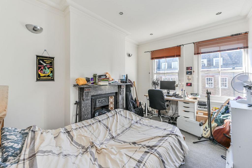 Bedroom, fireplace